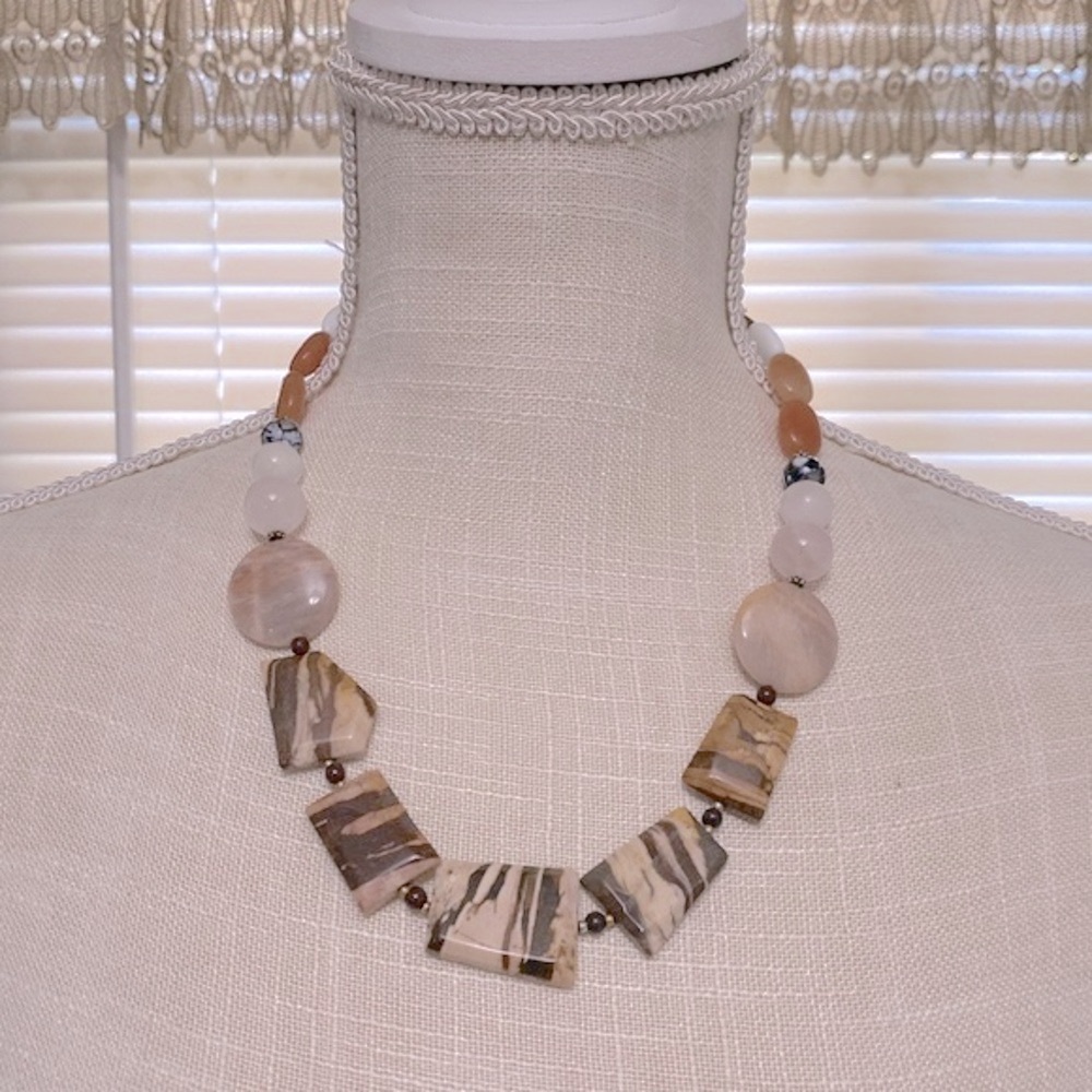 Nakamol chunky gemstone necklace neural colors, vintage, boho, size 19” long